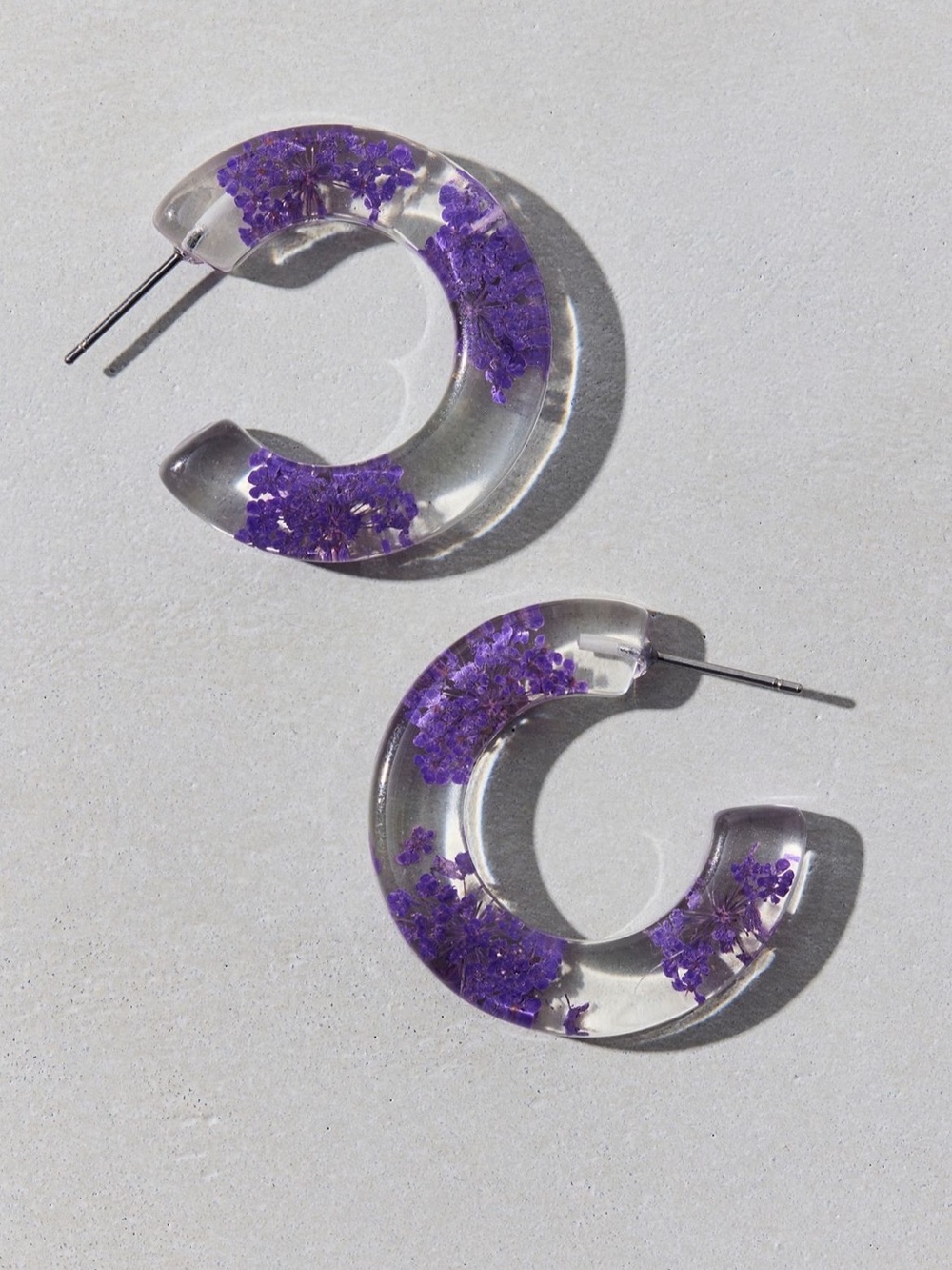 NWT Urban Outfitters Bloom Flower Chunky Acrylic Hoop Earrings